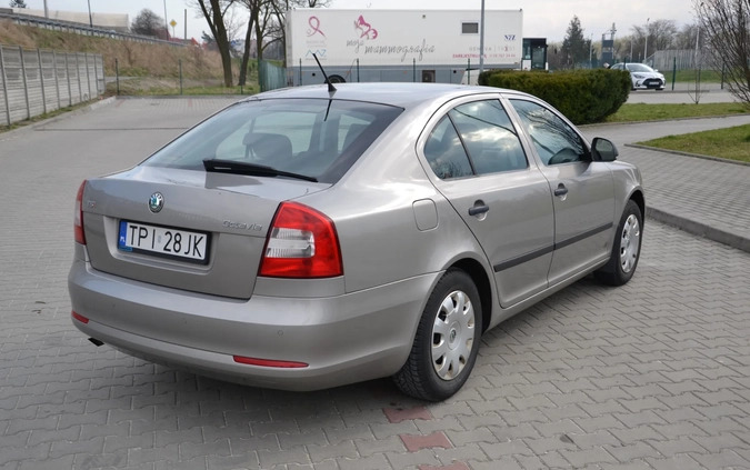 Skoda Octavia cena 20000 przebieg: 187000, rok produkcji 2011 z Pińczów małe 191